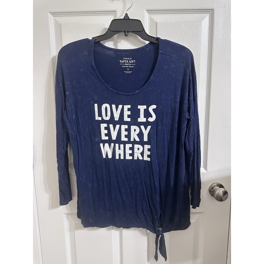 Torrid Super Soft Knit Navy Tie Front Graphic Top 'Love Is Everywhere' Plus 1